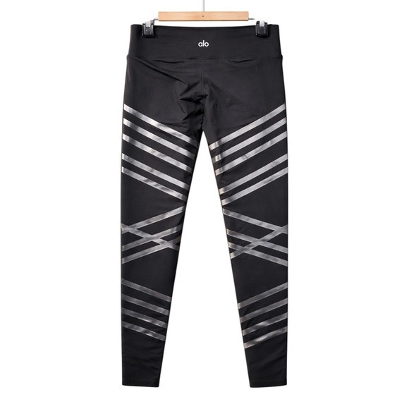 ALO Yoga Pants - Alo Yoga Black Reflective Stripe High Rise Leggings Size Medium M